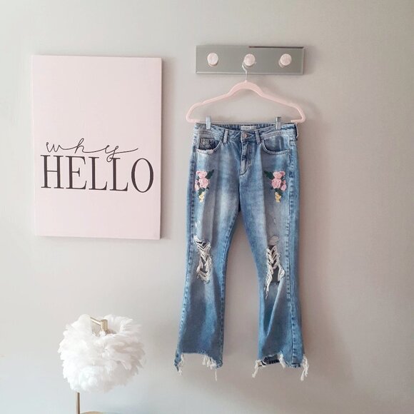 EUC Zara blue floral embroidered ripped denim jeans, 6 - Picture 6 of 12
